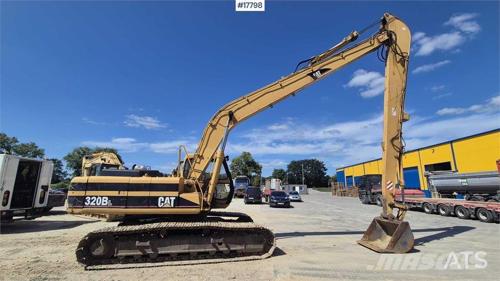 JCB JS 220 LONG Paletli ekskavatörler