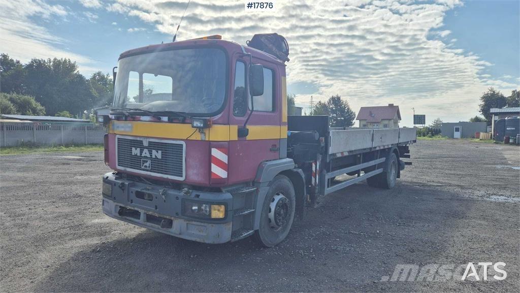 MAN 18.224 Araç üzeri vinçler
