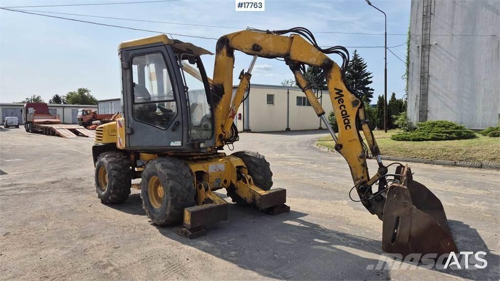 Mecalac 12MX Lastik tekerli ekskavatörler