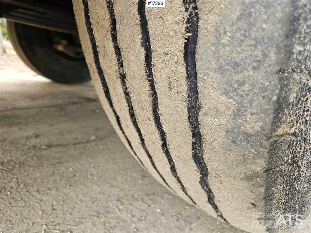 Scania 94G z HDS Araç üzeri vinçler