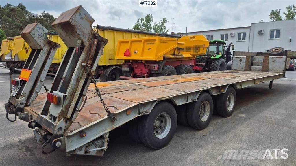 Zremb NS 300 Low loader yari çekiciler