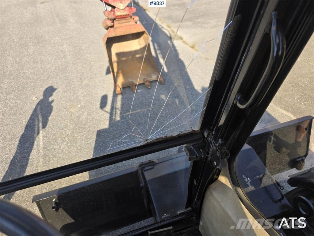 CAT M315 Lastik tekerli ekskavatörler