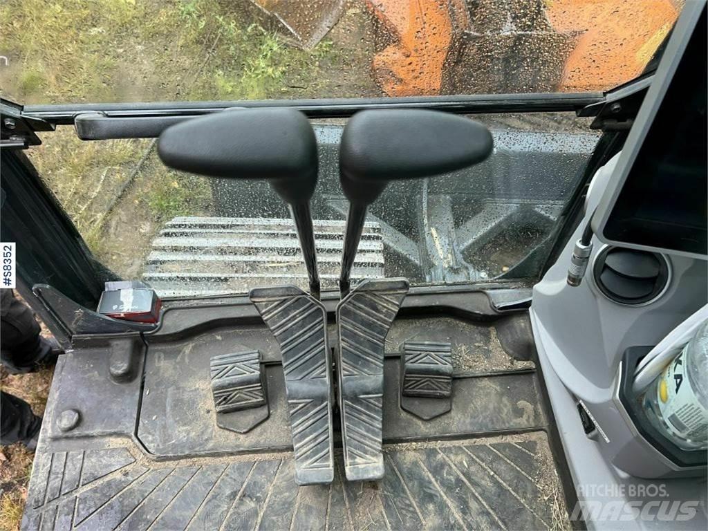 Kobelco SK140 SRLC-7 Paletli ekskavatörler