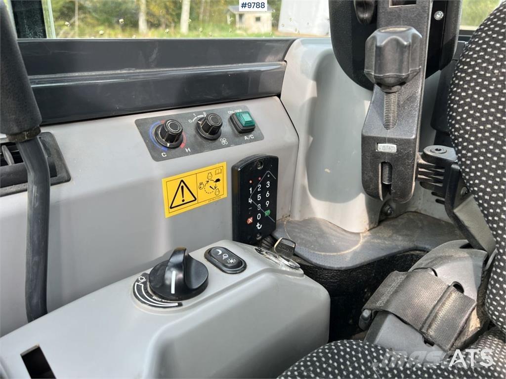 Komatsu PC55MR-5E0 Mini ekskavatörler, 7 tona dek