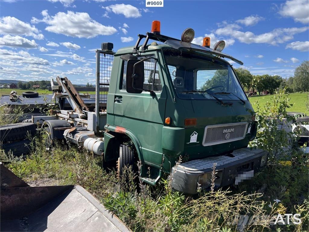 MAN VW 8,150 F Vinçli kamyonlar