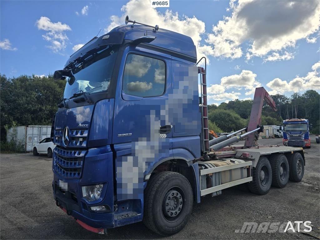 Mercedes-Benz Arocs Vinçli kamyonlar