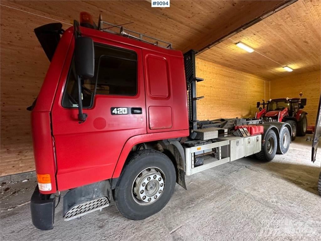Volvo FL12 Vinçli kamyonlar