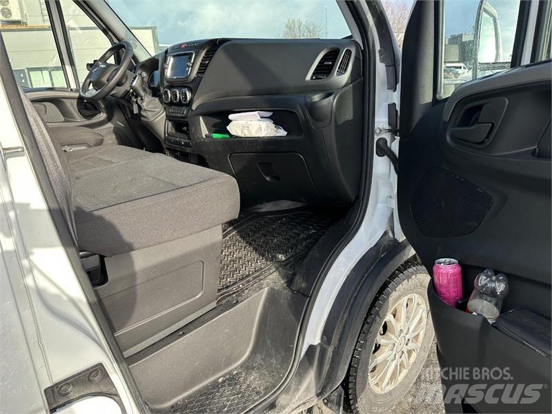 Iveco Daily Otomobiller