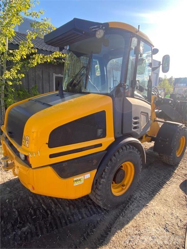 JCB 407 Tekerlekli yükleyiciler