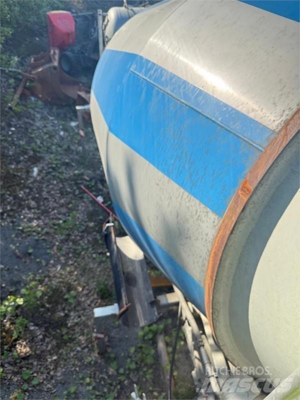 Volvo Armec Diger kamyonlar
