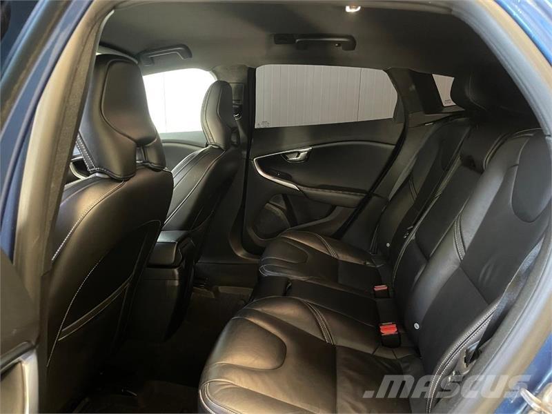 Volvo V40 Otomobiller