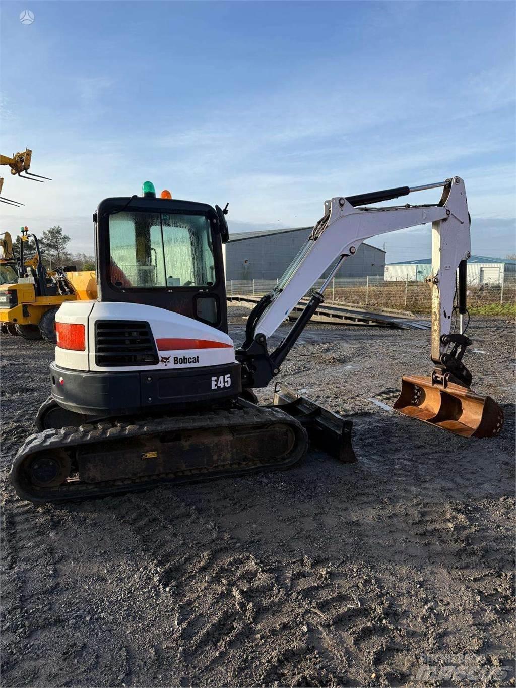 Bobcat E45 Paletli ekskavatörler