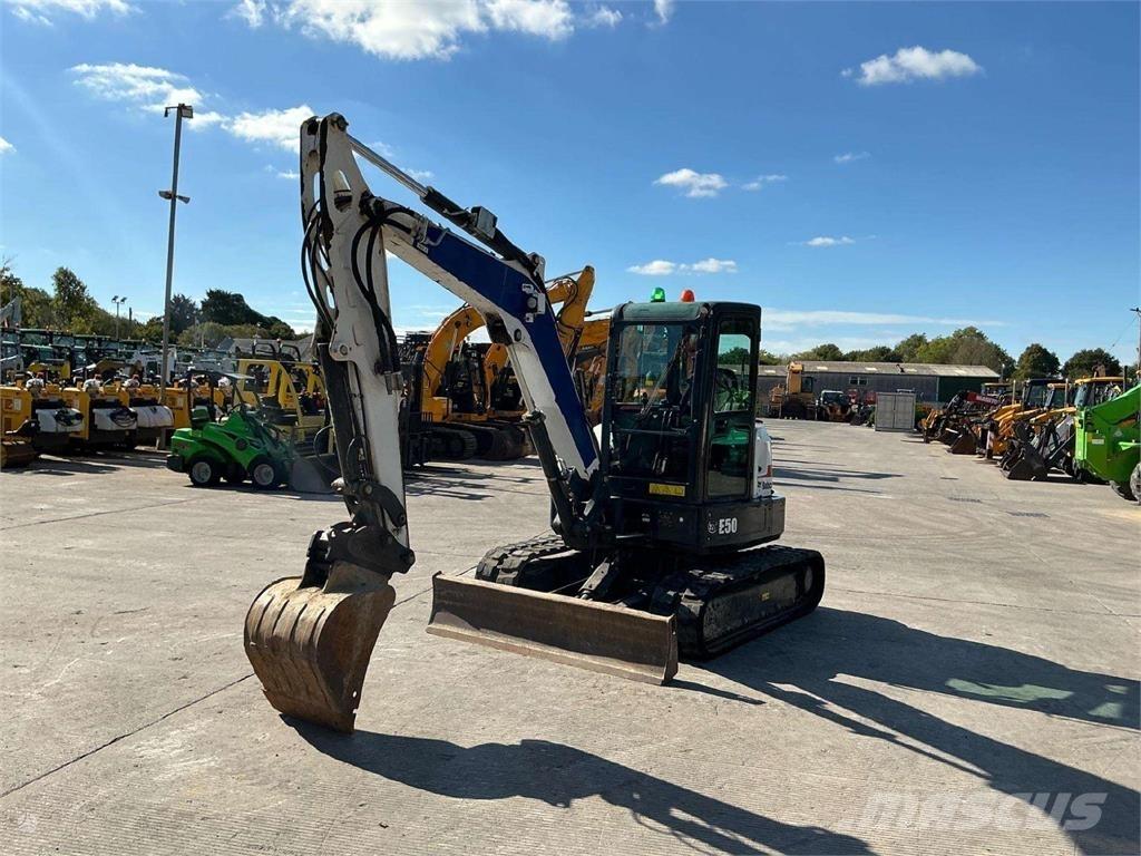 Bobcat E50 Paletli ekskavatörler