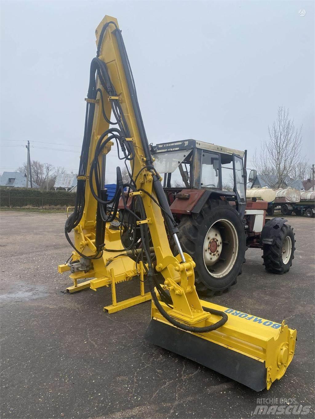 Bomford 800 Diskli çayir biçme makinasi