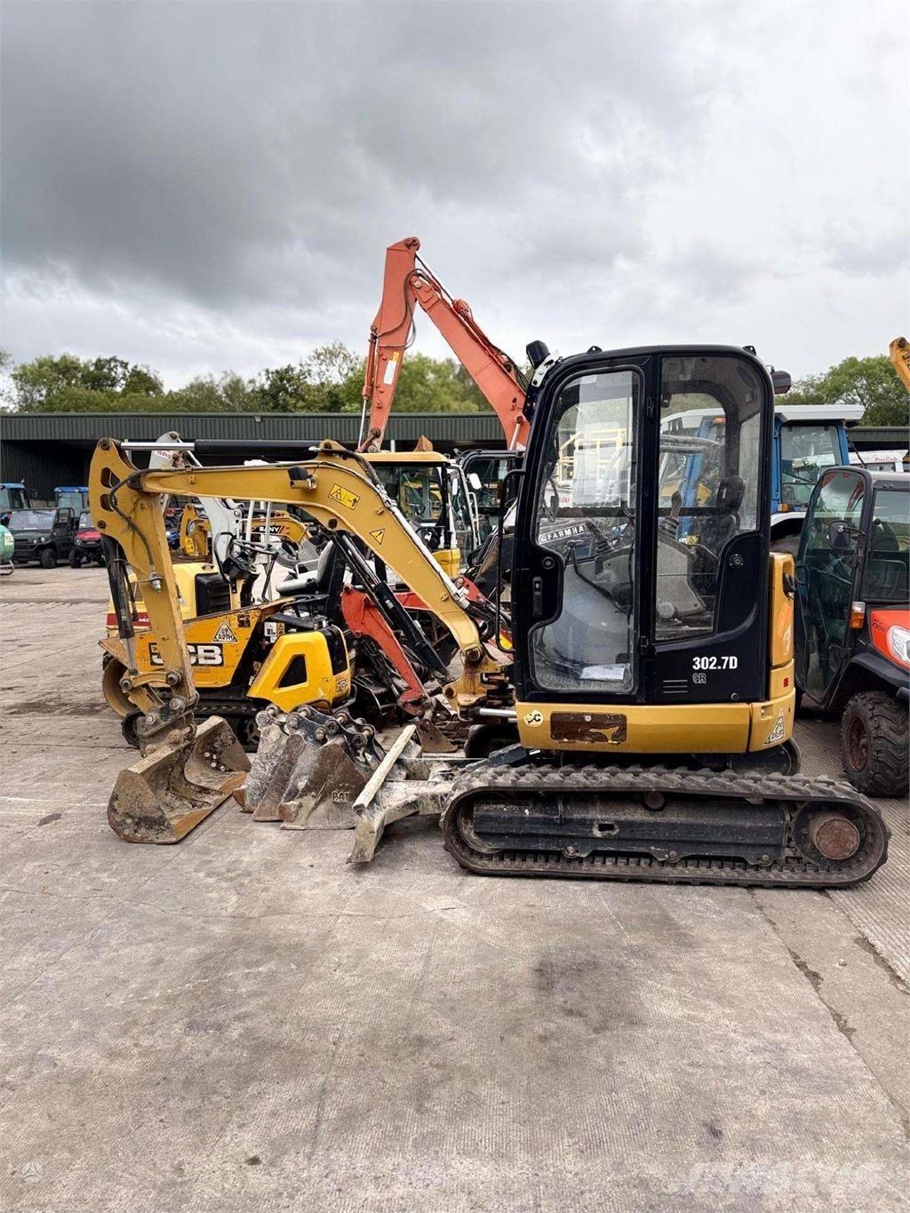 CAT 302.7 DCR Mini ekskavatörler, 7 tona dek