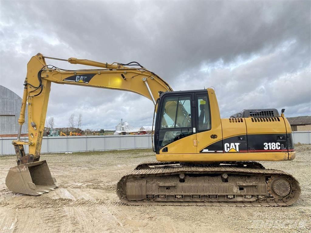 CAT 318 CL Paletli ekskavatörler