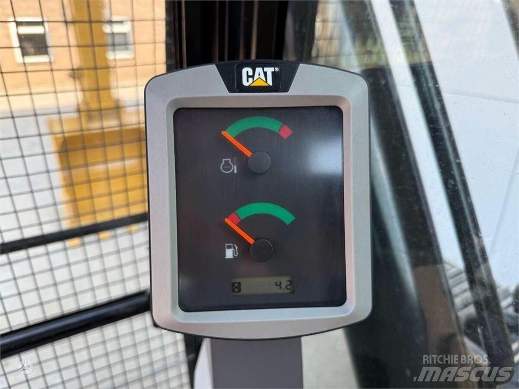 CAT 320D3 Paletli ekskavatörler