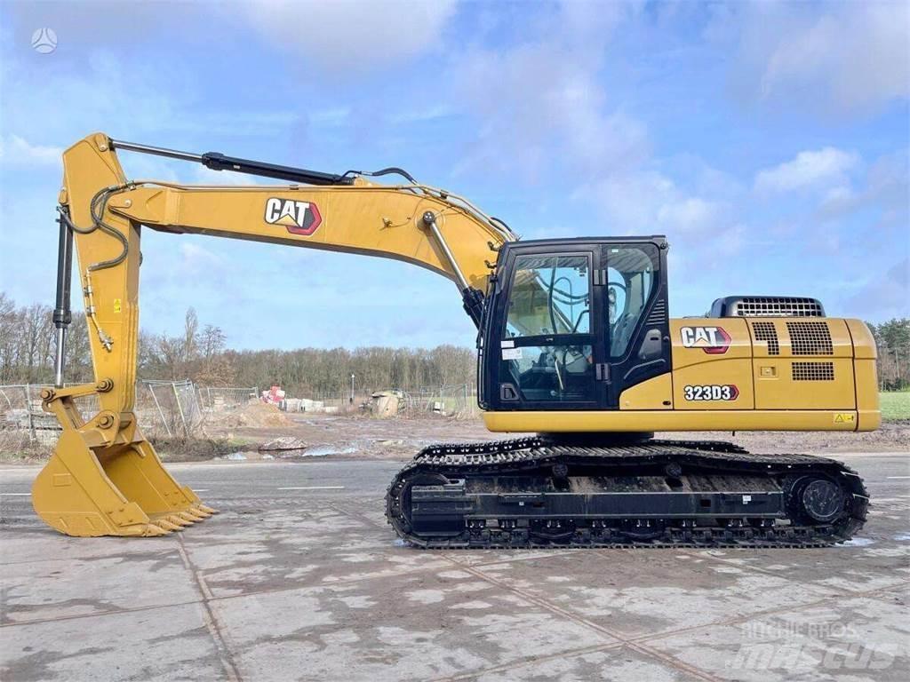 CAT 323D3 Paletli ekskavatörler