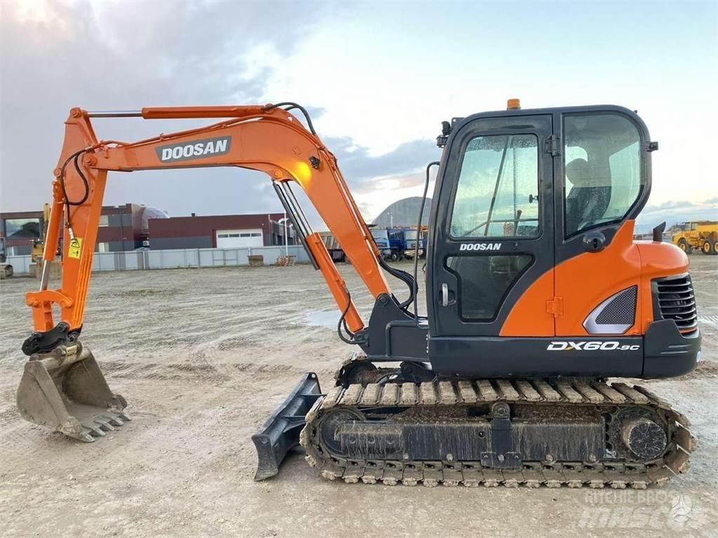 Doosan DX 60 C Mini ekskavatörler, 7 tona dek