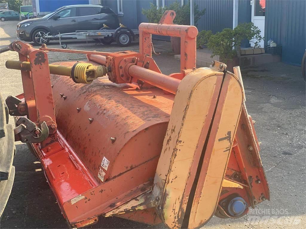 Dücker 300 Diskli çayir biçme makinasi