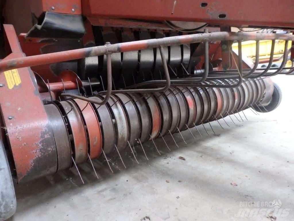 Hesston 4900 Rulo balya makinalari