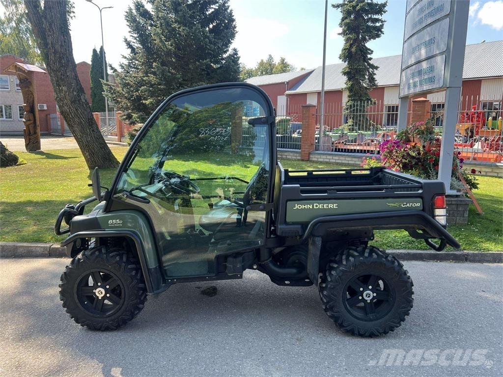 John Deere  ATVler