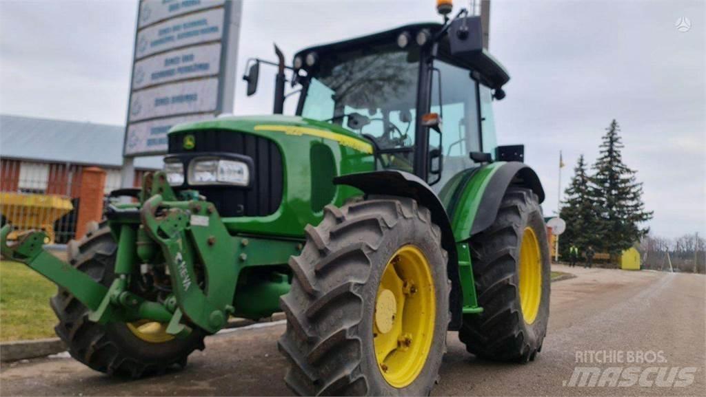 John Deere 5820 Traktörler