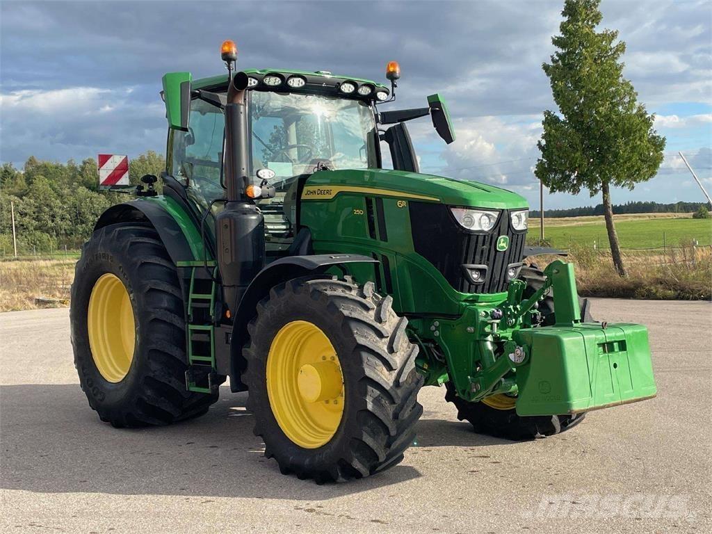 John Deere 6R 250 Traktörler