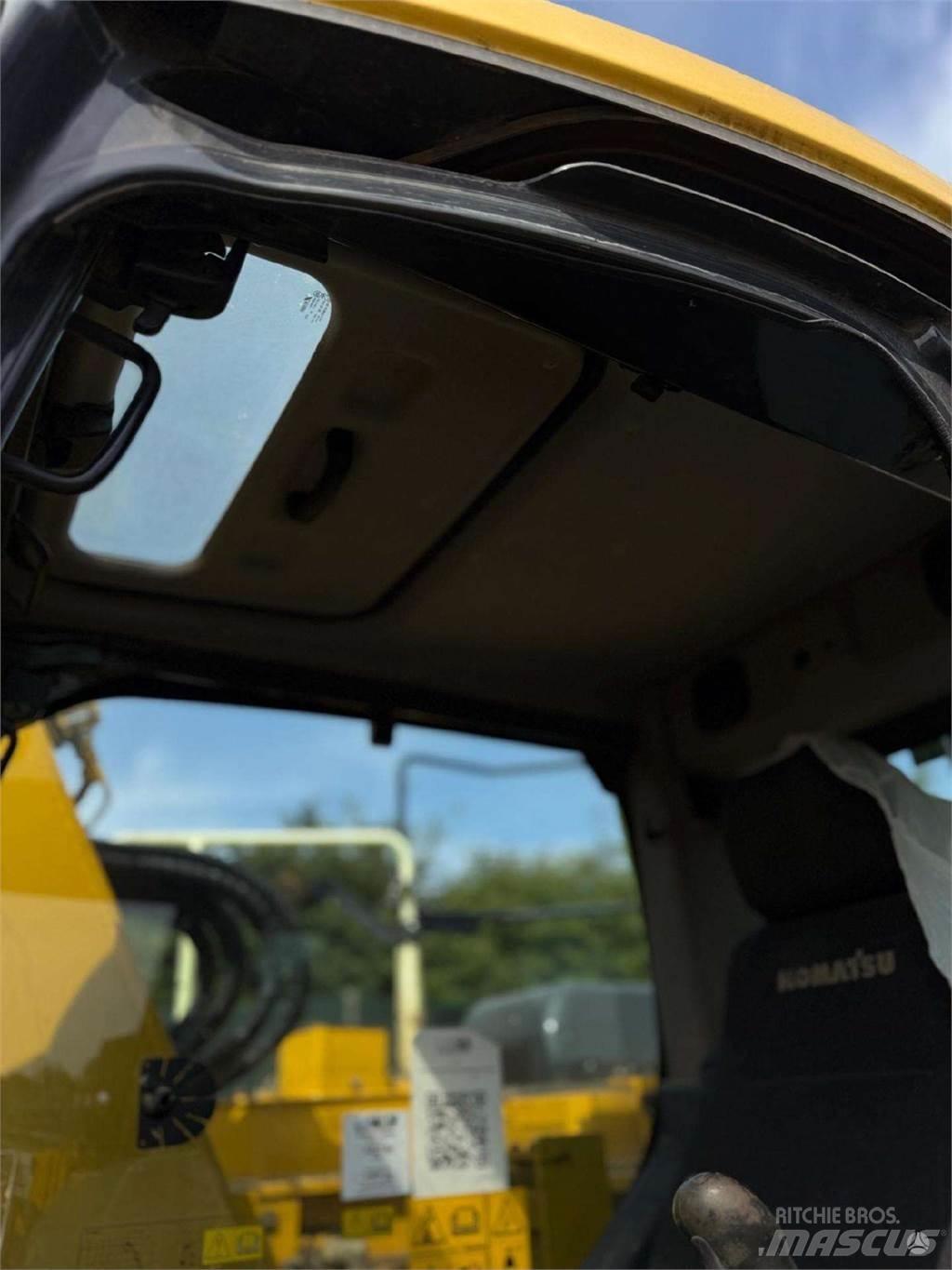 Komatsu PC138US Paletli ekskavatörler