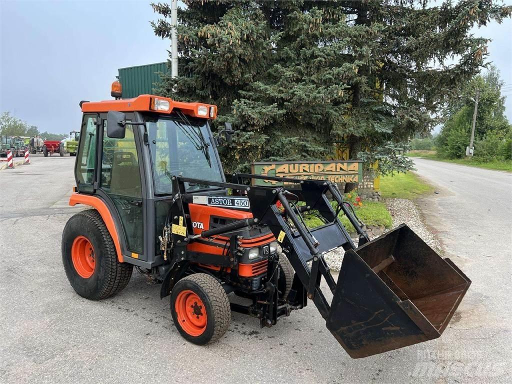 Kubota ST-30 Traktörler