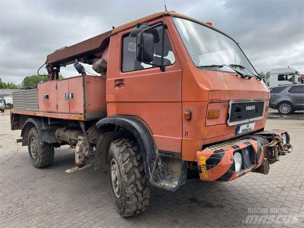 MAN 9.150 4x4 14m. Araç üstü platformlar