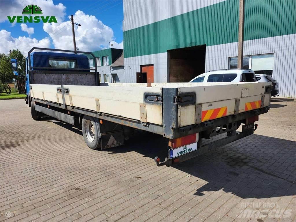 MAN LE 8.220 Flatbed kamyonlar