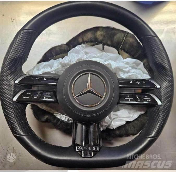 Mercedes-Benz  Diger