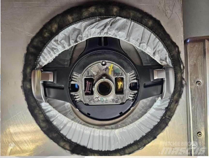 Mercedes-Benz  Diger