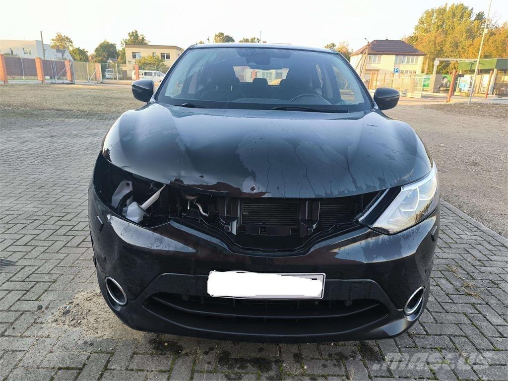 Nissan  Otomobiller