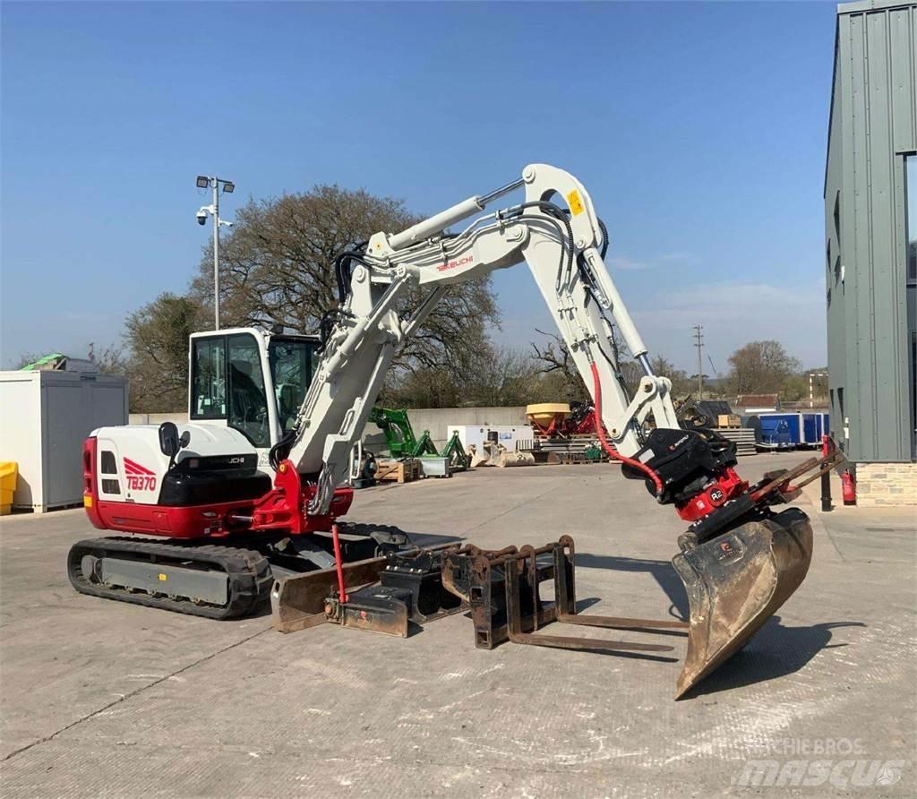 Takeuchi TB370 Paletli ekskavatörler