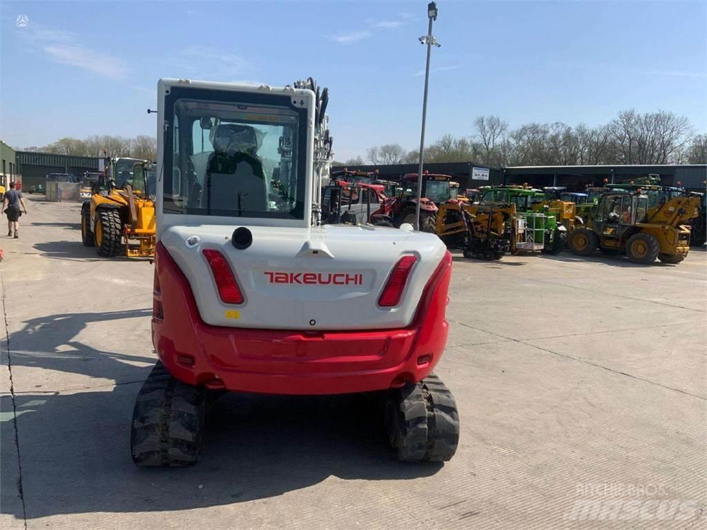 Takeuchi TB370 Paletli ekskavatörler