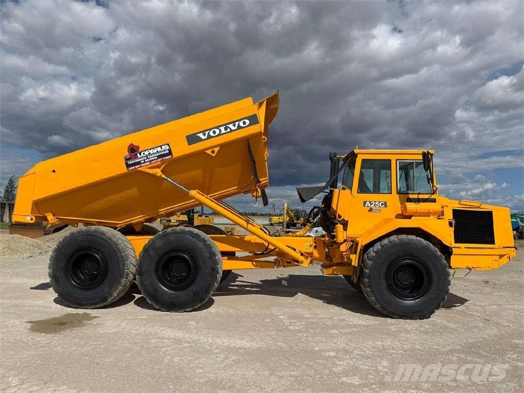 Volvo A25C Belden kirma kaya kamyonu