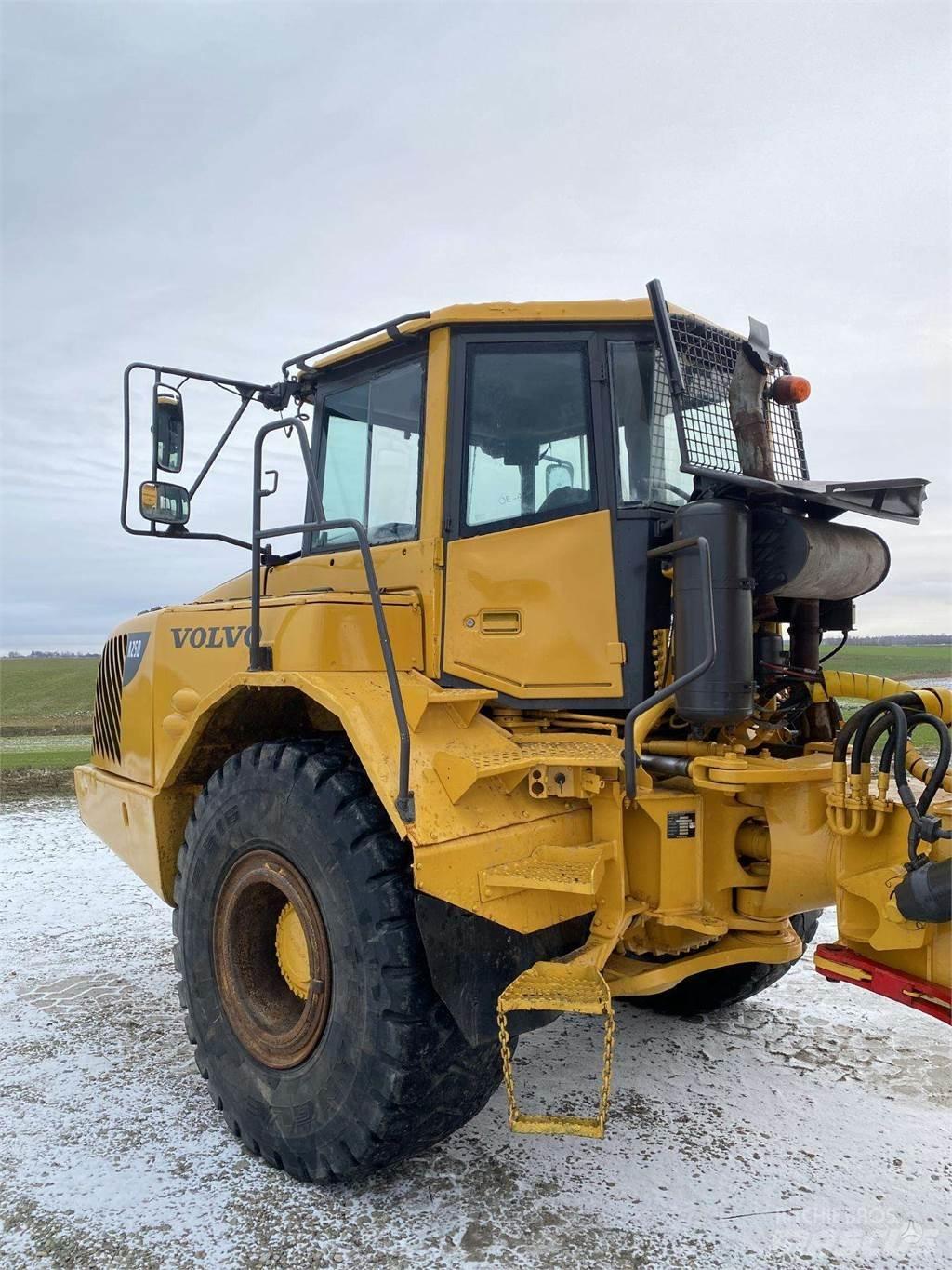 Volvo A25D Belden kirma kaya kamyonu