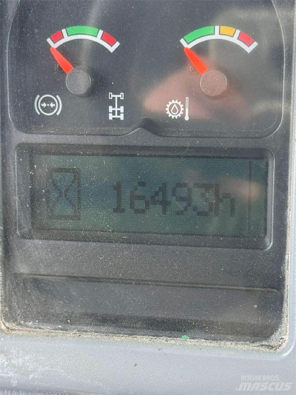 Volvo A25D Belden kirma kaya kamyonu