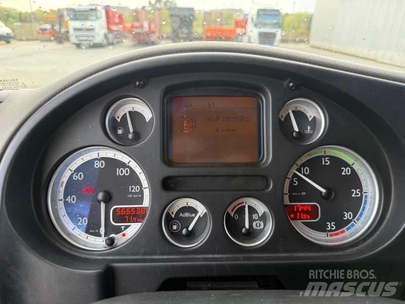 DAF LF45 220 Kayar tenteli kamyonlar