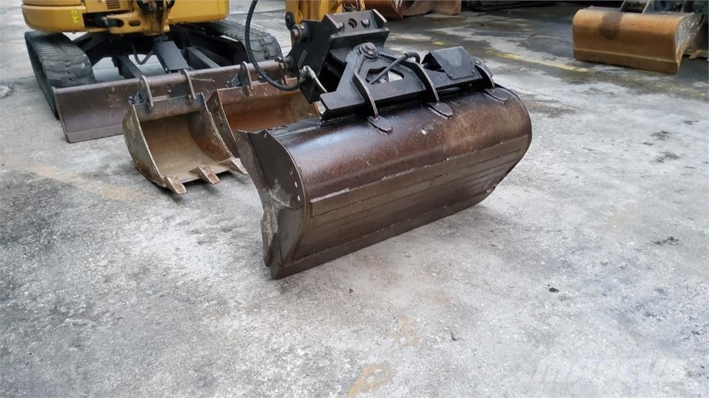 CAT 303.5E CR Mini ekskavatörler, 7 tona dek
