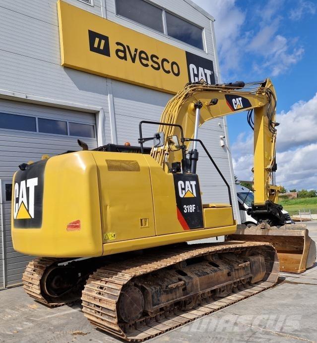 CAT 318FL Paletli ekskavatörler