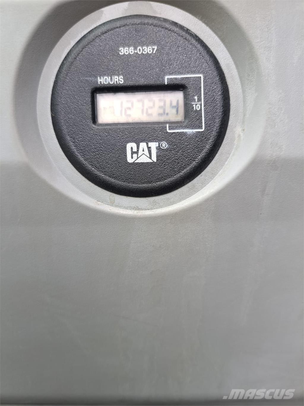 CAT 325F Paletli ekskavatörler