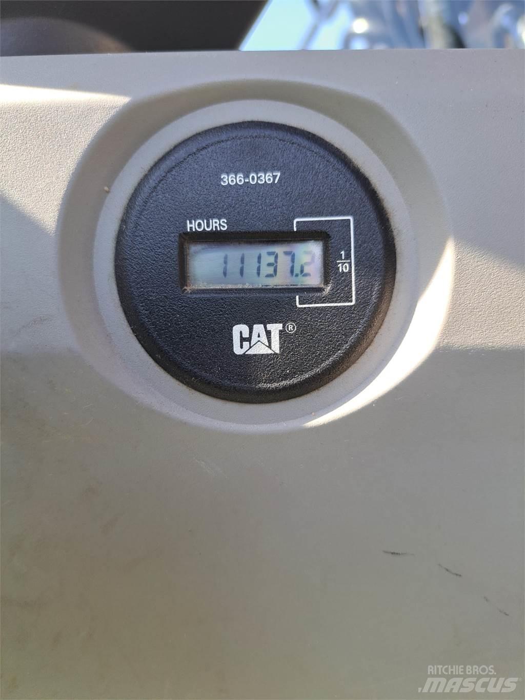 CAT 325F Paletli ekskavatörler