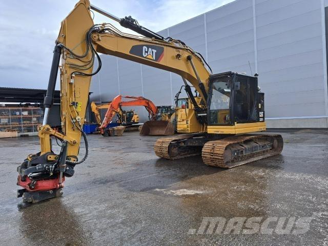 CAT 325F Paletli ekskavatörler