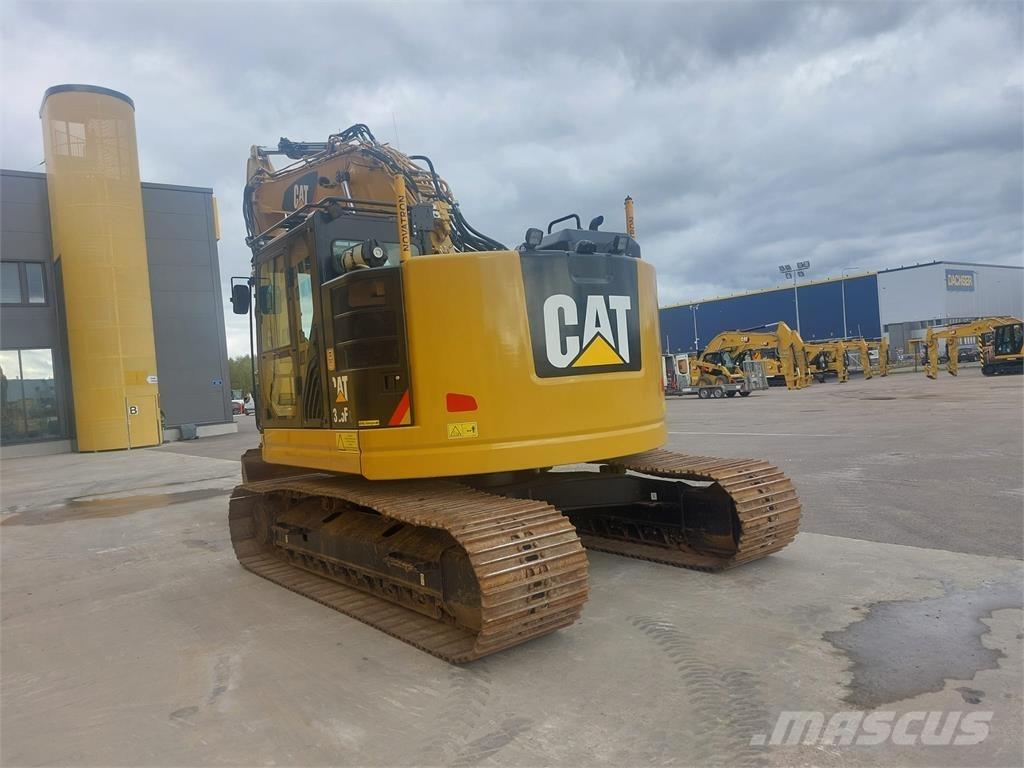 CAT 325F Paletli ekskavatörler
