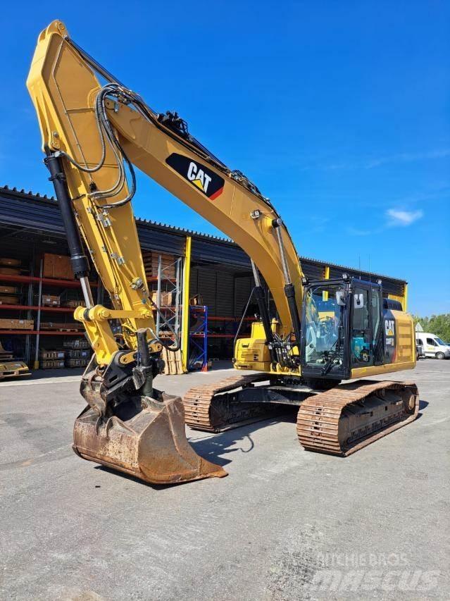 CAT 330F Paletli ekskavatörler