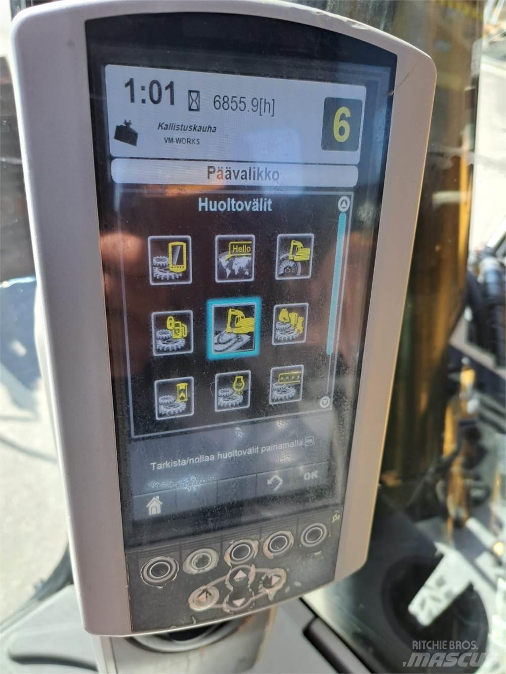 CAT 330F Paletli ekskavatörler