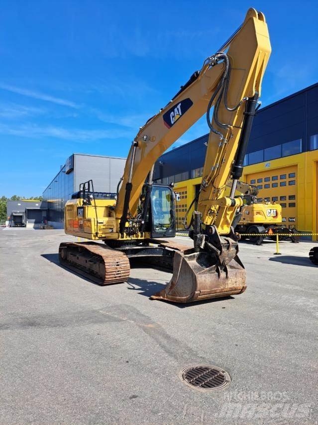 CAT 330F Paletli ekskavatörler